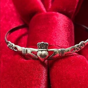 Elegant Sterling Silver Claddagh Heart Bracelet.